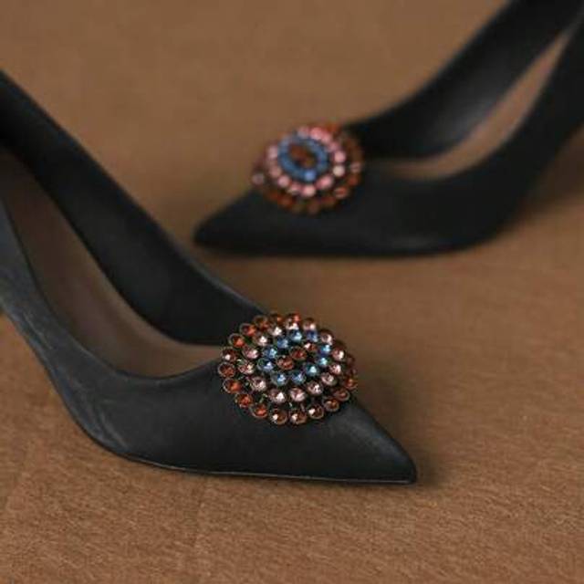SHEIN 2pcs Vintage Peacock Flower Shoe Clips, Easy To Detach, Suitable For Shoes Decoration Or Small Gifts! Butterfly Punk Retro Western Zinc Alloy Hollow O