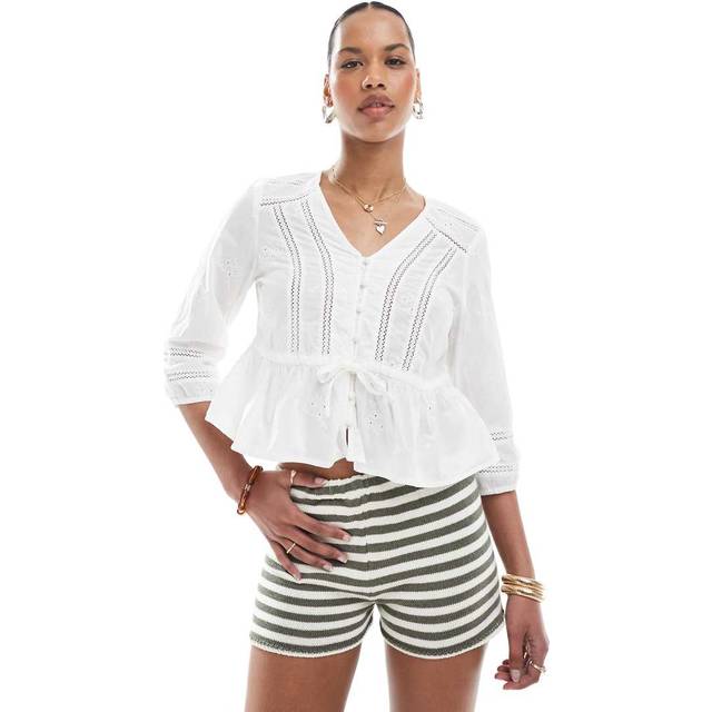 Only ONLMICHELLE LS LACE V-NECK TOP WVN Blouse off white
