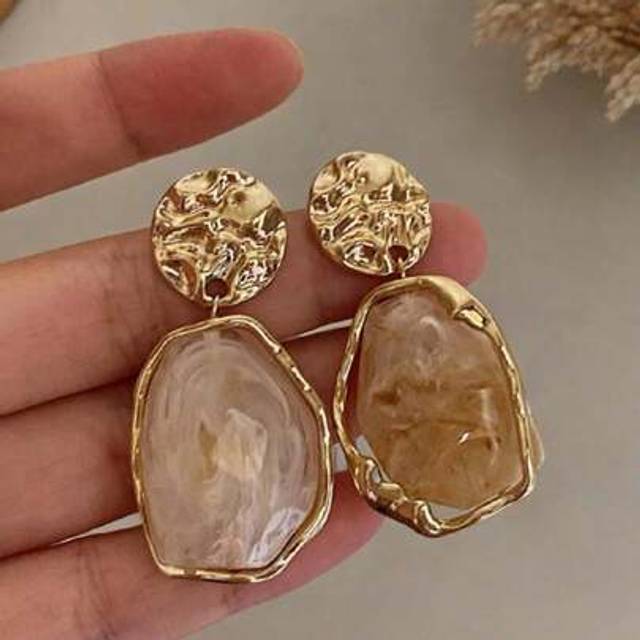 SHEIN 1pair Vintage Style Golden Color Statement Earrings For Women, Fashion Jewelry