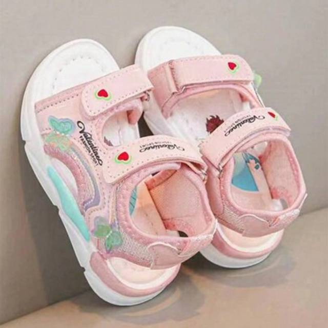 SHEIN 1 Pair Cartoon Girl Princess Shoes With Butterfly Sequin Hook And Loop Closure, Lightweight Soft Sole Cute Heart-Shaped Beach/Sports Sandals For Kids