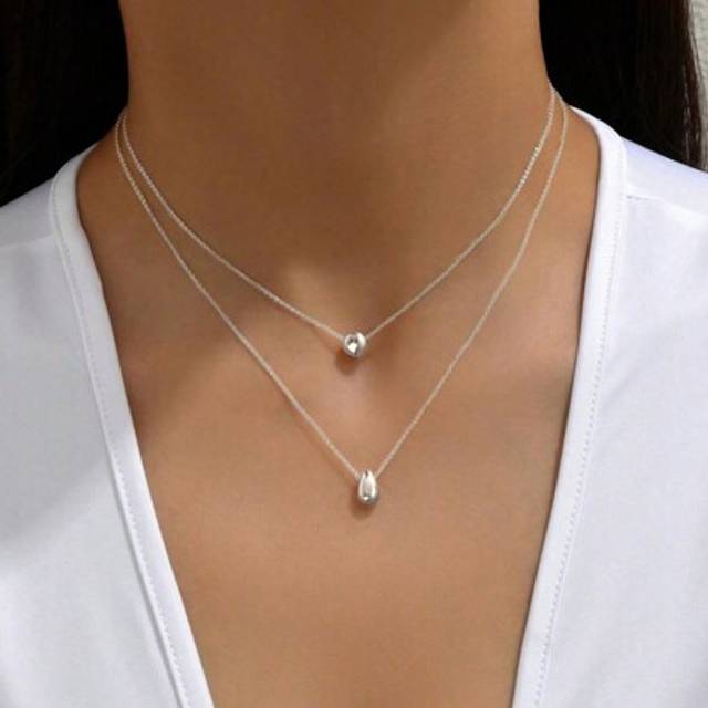 SHEIN 1 Pc Women&#39;s Double-Layer Simple Thin Necklace Gold Bean Water Droplet Pendant For Summer Outings, Dances, Dates, Parties, Matching Dresses, Necklaces
