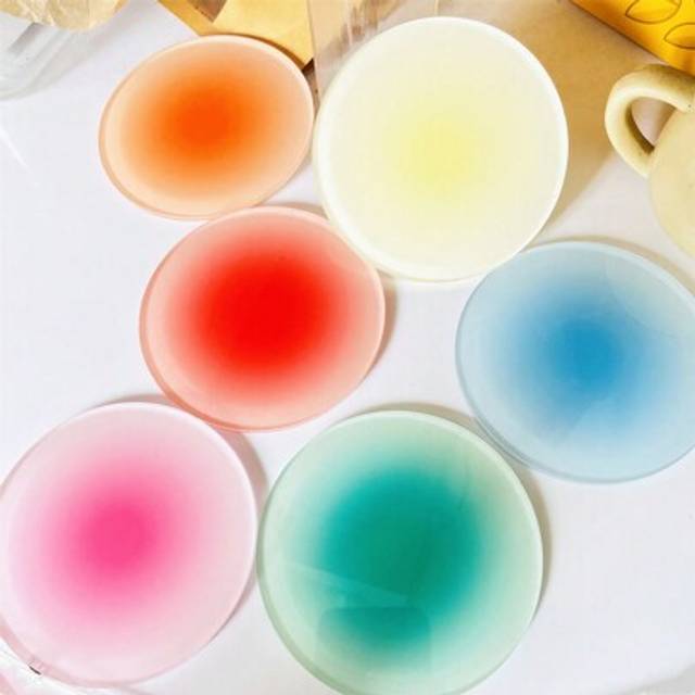 SHEIN 1pc Acrylic Coaster, Anti-Scald, Round, Gradient Candy Color, Ins, Shooting, Props, Decorative Ornaments, Heat Insulation Mats, Table Mats