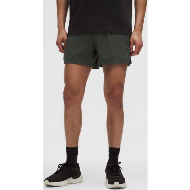 lululemon – Pace Breaker Shorts mit Liner für Männer – 13 cm – Größe XS in Rainforest Green