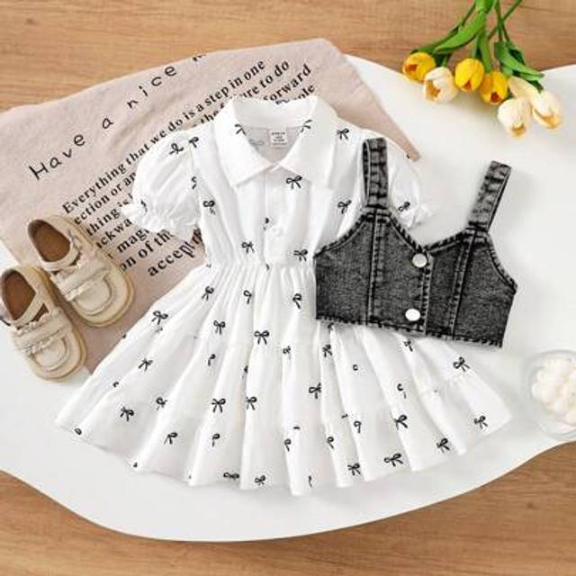 SHEIN 2 Pieces Baby Girl Casual Cute Bow Pattern Dress And Single-Breasted Denim Vest Set