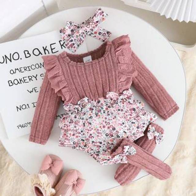 SHEIN Spring/Summer Baby Girls Cute Cap Sleeve Romper & Floral Headband & Bow Socks 3pcs Set