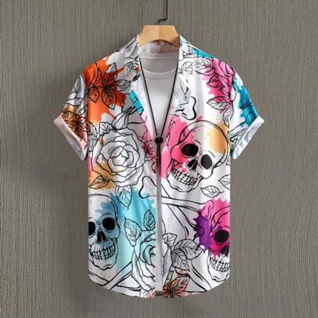 SHEIN Men&#39;s Holiday Floral & Skull Print Short Sleeve Shirt