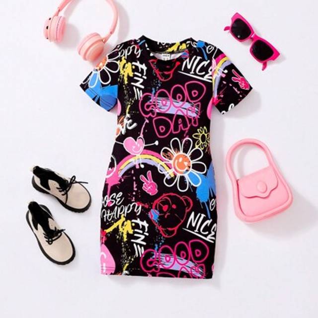 SHEIN Girls Casual All-Match Versatile Street Graffiti Sweet & Cool Ins Style Short Sleeve Slim Fit Skater Dress
