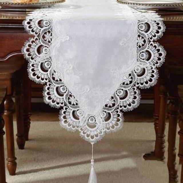 SHEIN 1pc Satin Damask Fabric Table Runner, Delicate Dual-Tone Water-Soluble Embroidered Lace Edge, Can Be Used As Kitchen, Dining Table Runner, Placemats,