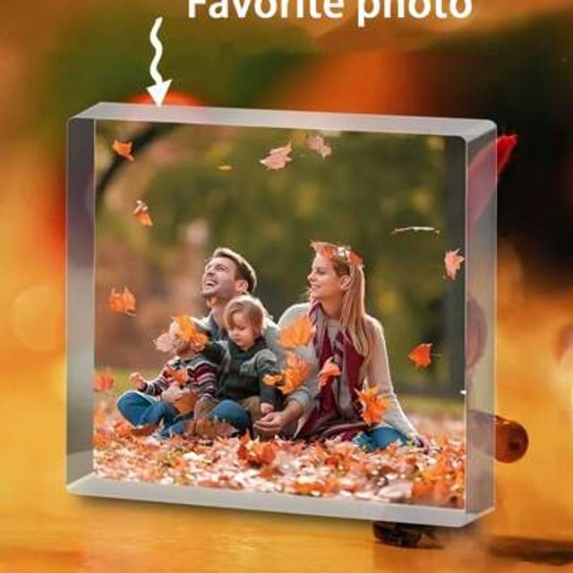 SHEIN Personalized Acrylic Photo Custom Decorative Pieces, Desk Souvenirs, Acrylic Photo Frames, Perfect Home And Office Decor, Ideal For Gratitude Gifts Or