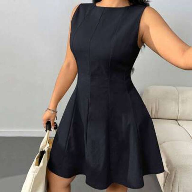 SHEIN Plus Size Women&#39;s Black Sleeveless Round Neck A-Line Waist Midi Dress,Sun Dresses For Women
