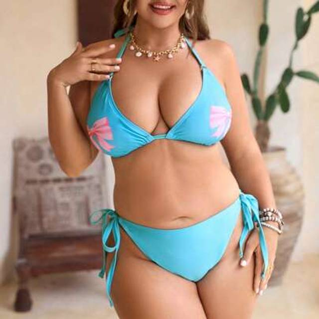 SHEIN Plus Size Women 2 Pieces Halter Floral Printed Casual Vacation Swimming Pool Beach Bikini Set
