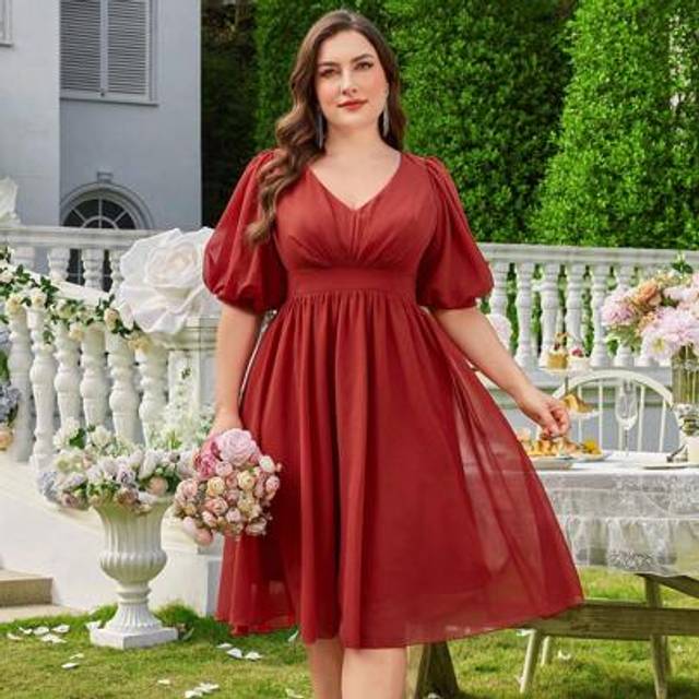SHEIN Plus Size Sexy Deep V-Neck Chiffon Pleated Form-Fitting Dress, Suitable For Gala, Wedding