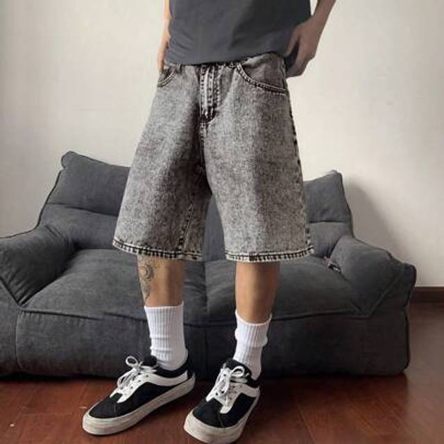 SHEIN Men&#39;s Loose Pockets Casual Wide-Leg Denim Shorts Jorts
