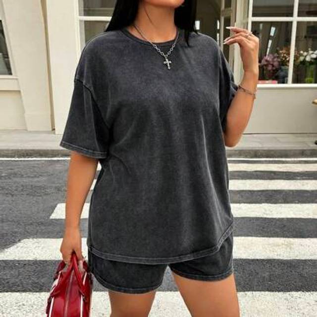 Comfortcana Plus Size 2pcs Set: Black Short Sleeve Round Neck T-Shirt And Shorts,Spring Summer Clothes