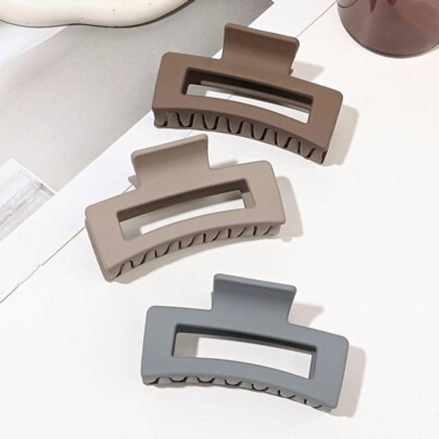 SHEIN 3pcs/Set Gray & Khaki 8.5cm Square Hair Claw, Simple Solid Color Hair Clip For Daily Use Casual,Hair Accessories,Claw Clips,Hair Jaw Clip,Hair Clutch