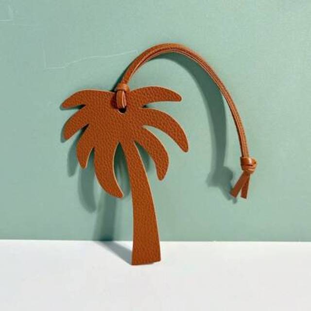 SHEIN 1pc Solid Color PU Simple Cute Interesting Plant Palm Tree Car Key Chain Pendant Keyring, Suitable For Lovers, Students, Men, Women, For Daily, Dating