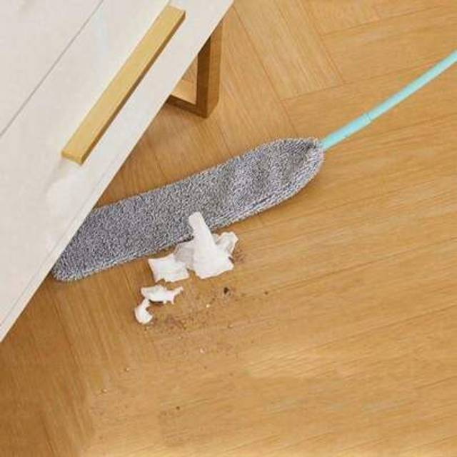 SHEIN Cleaning Feather Duster, Floor Feather Duster With Telescopic Handle, Foldable Microfiber Head, Washable Cleaner, Furniture Bottom Duster For Home, Of