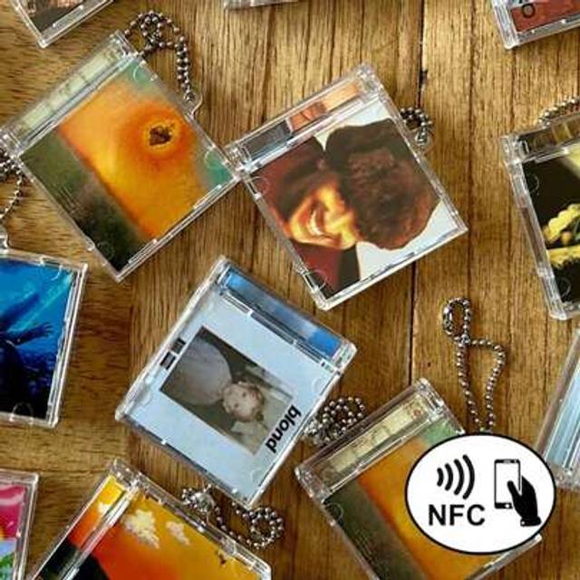 SHEIN Custom Mini CD Bag Pendant Keychain With NFC/Personalized Music Gifts - Retro Style / Spotify Mini CD Keychain / Gift Christmas / Custom Gifts / Bag A