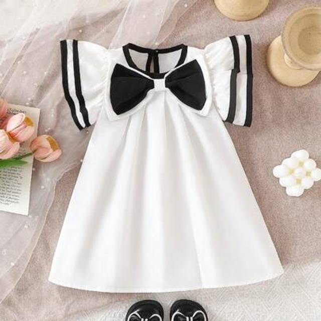 SHEIN Baby Girl Summer Dress, White Dress With Black Bow And Sleeve Trim Decoration, Sweet & Elegant Style, Suitable For Daily Wear And Gatherings