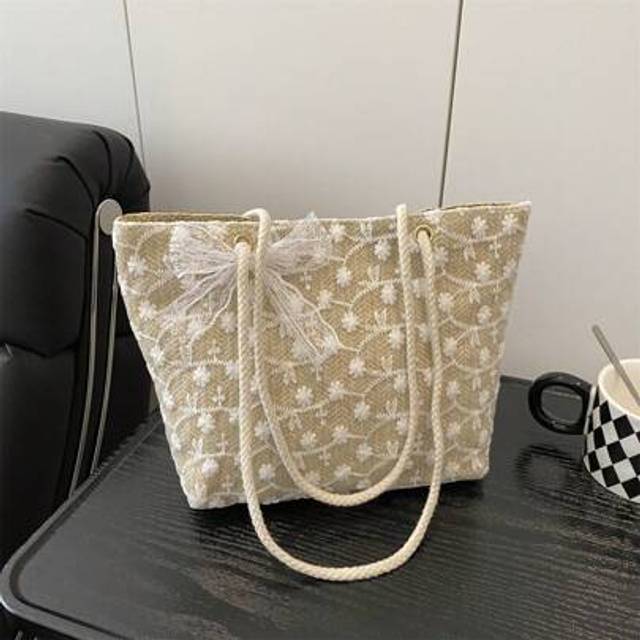 SHEIN Large Capacity Woven Straw Bag For Women, 2025 New Fashion Lace & Ditsy Floral Shoulder Underarm Casual Beach Tote Handbag