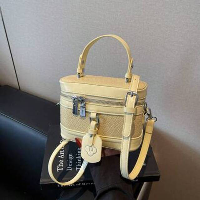 SHEIN New Wine Red High-Quality French Chic Elegant Large Capacity Women Handbag