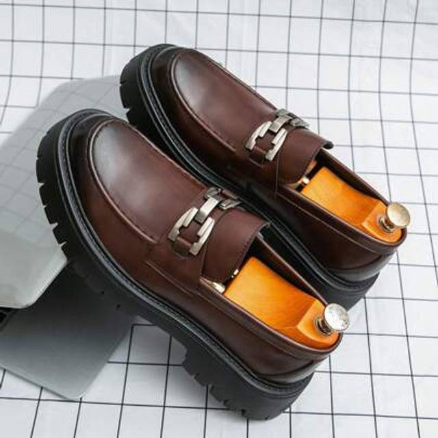 SHEIN Men&#39;s Thick Sole Platform Loafers, Young Fashion Slip-On Oxford Shoes, British Business Casual Daily Walking Shoes, Plus Size Men Shoes