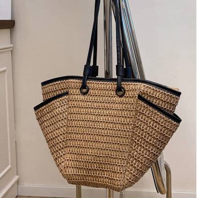 SHEIN 1pc Large Capacity Holiday Beach Bag, Straw Woven Tote Bag With Multiple Pockets, Casual Shoulder Bag Suitable For Travel, Vacation, Beach, Great Gift