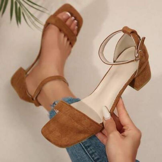 SHEIN Women Plus Size Velvet Ankle Strap Chunky High Heel Sandals, Fashion Simple Strap Design