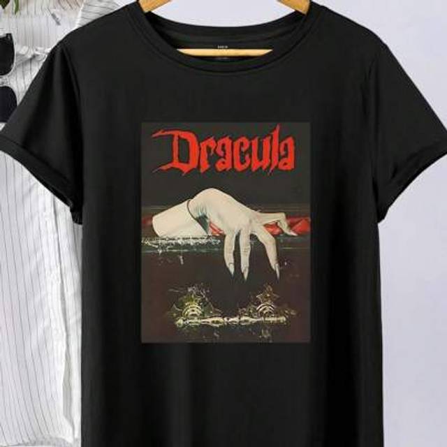 SHEIN Plus Size Women Top Vintage Gothic Graphic Tee Retro Aesthetic T-Shirts,Funny T-Shirts