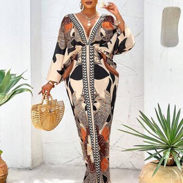 SHEIN Women&#39;s Plus Size Bat Sleeve Deep V Tropical Gradient Flower Waist Long Dress, Suitable For Passionate Holidays And Daily Casual Fashion Key Items, Sh
