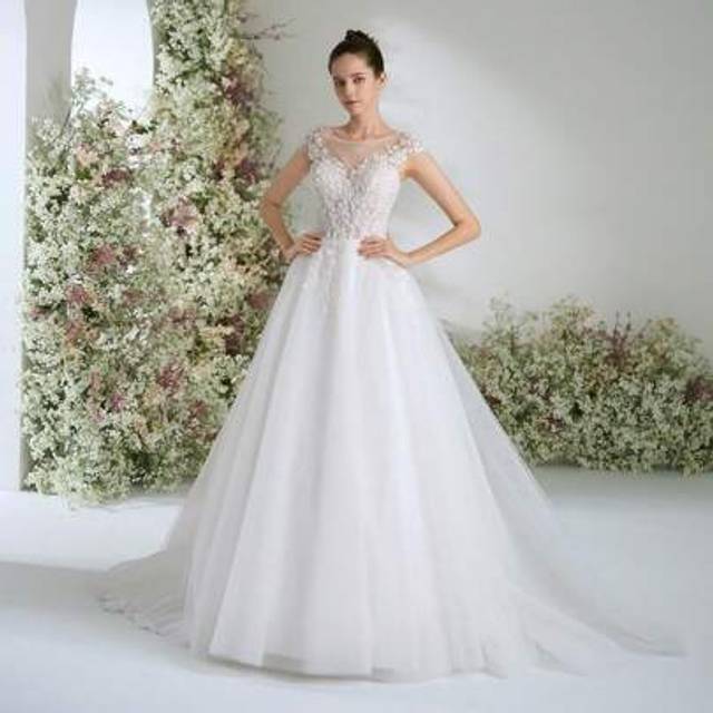 SHEIN Cap Sleeve White Floral Lace Formal Evening Gown,Fairy Extra-Large A-Line Puff Wedding Dresses For Bride, With Train