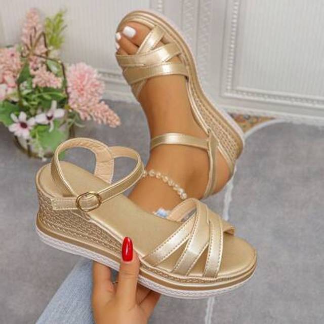 SHEIN Women&#39;s Summer New Classic Platform Wedge Sandals, Bohemian White Criss-Cross Strap Peep Toe Casual Thick Bottom High Heel Holiday Sandals