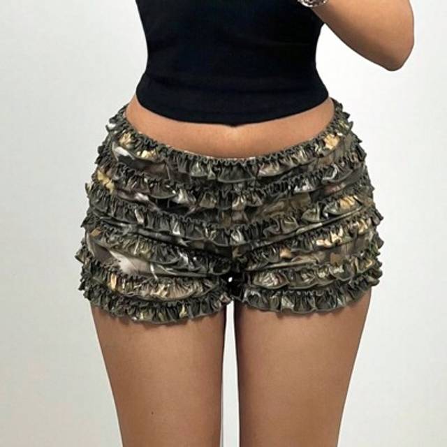 SHEIN Women&#39;s Summer Western Wear Women New Multi-Layered Ruffle Hem Low Waist Y2K Concert Outing Printed Ruffle Shorts,Suitable For Music Festival Wear