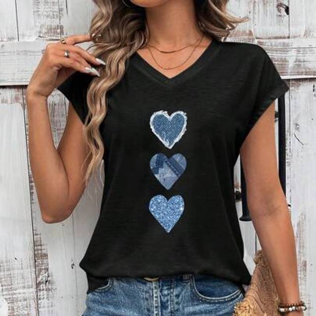 Luneh Denim Print Casual Heart Pattern V-Neck Fitted Women T-Shirt, Suitable For Summer