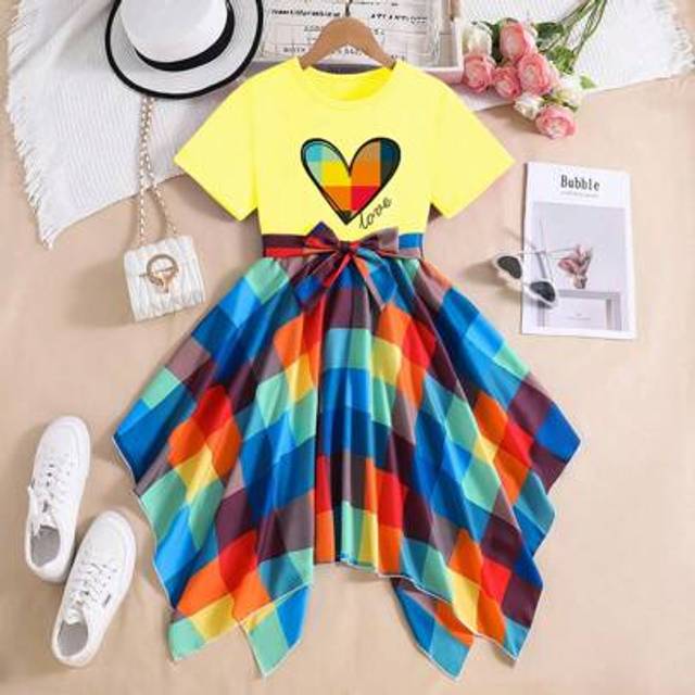 SHEIN Holiday,Summer,TravelTween Girl Summer Plaid & Heart Print Asymmetric Hem Round Neck Dress Kids Dresses For Girls Bright Colors Colorful Dresses For G