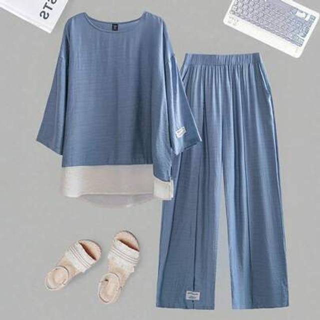 SHEIN Plus Size Women&#39;s Spring And Summer Fashion Casual Loose Comfortable Daily Cool Fabric Colorblock Top And Wide-Leg Pants Two-Piece Set