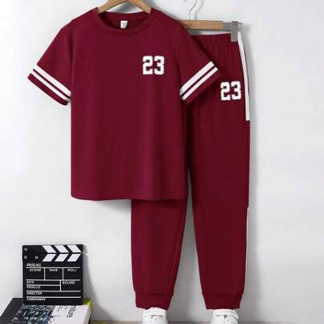 SHEIN 2pcs Kids Tween Boy Casual Mix Stripes Printed Pattern Round Neck Pullover Short Sleeve T-Shirt And Ribbed Waist Pants Knit 2 Pieces Outfit Set