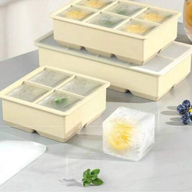 SHEIN Large Six And Eight Square Silicone Ice Tray Edible Grade Safety Material Ice Cream Dessert Juice Frozen Model For Home Use With Lid