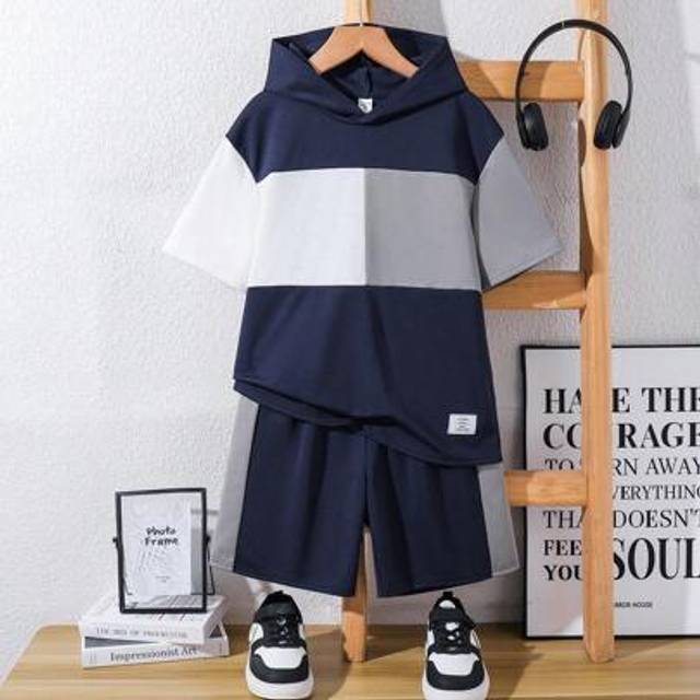 SHEIN 2pcs Tween Boys Casual Splicing Contrast Color Short Sleeve Hoodie T-Shirt And Elastic Waist Shorts Set, Suitable For Autumn, Spring, Summer, Outdoor