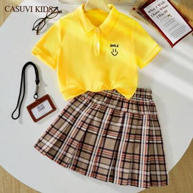 SHEIN 2pcs/Set Girl&#39;s Casual Polo Collar Short Sleeve Pleated Plaid Skirt Suit Toddler Girls Outfit Sets