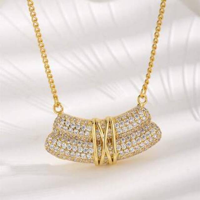 SHEIN 1pc High-Quality 18K Gold-Plated & Platinum Dual-Tone Cubic Zirconia Cross Pendant Necklace, Suitable For Women&#39;s Daily Wear And Holiday Gifts