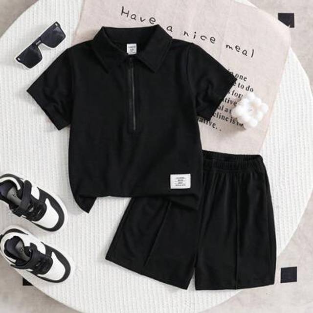 SHEIN Young Boy Casual Solid Color Short Sleeve Polo Shirt T-Shirt + Shorts Two-Piece Set