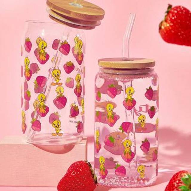 SHEIN Cartoon Strawberry Pattern Glass Cup With Straw, Free Straw Cleaner Brush, For Hot & Cold Drinks Such As Coffee, Milk, Juice