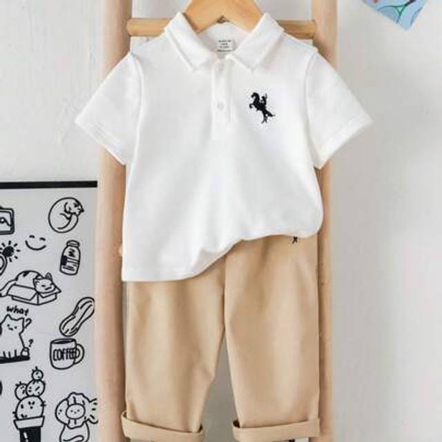 SHEIN 2pcs/Set Baby Boy/Girl Preppy Casual Comfortable Deer Graphic Decoration White Collar Short Sleeve Polo Shirt & Pants Outfit, Suitable For Travel, Sch