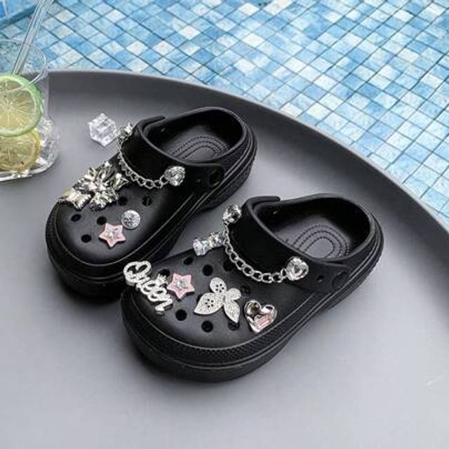 SHEIN Fashion Versatile Comfortable Breathable Girls Slip-On Flat Princess Perforated Sandals