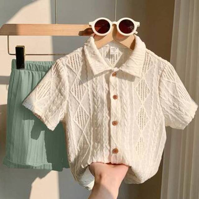 SHEIN 2pcs/Set Young Boys Casual Preppy Versatile White Solid Color Hollow-Out Soft Knit Crew Neck Short Sleeve Top & Contrast Hem Khaki Shorts, Comfortable