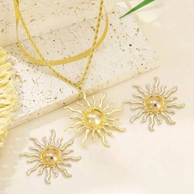 SHEIN 3pcs/Set Fashion New Spring/Summer Sunflower Necklace Set, Versatile, Elegant, Creative, Suitable For Daily Wear, European And American Style