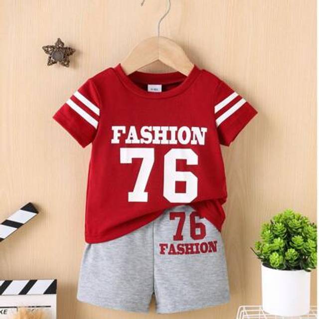 SHEIN 2 Pieces Infant Baby Boy Casual Fashion Digit Print Crew Neck T-Shirt And Shorts Set, Summer Children Sports Suit