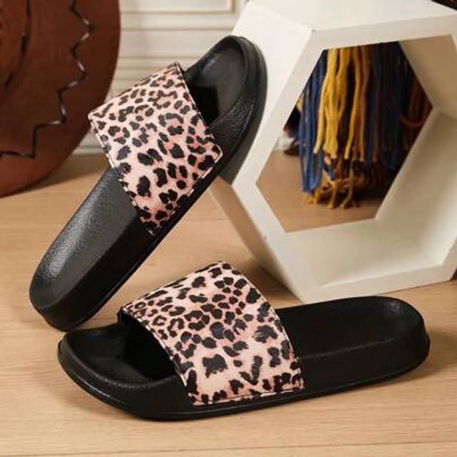 SHEIN New Leopard Print Slippers For Women, Lightweight, Personalized, Fashion Versatile, Comfortable, Soft, Breathable, Non-Slip House Slippers With Shock