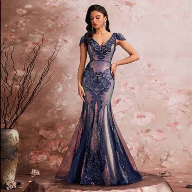 SHEIN Women&#39;s High-Quality Elastic Sequins Super Slim-Fit V-Neck Short Sleeve Elegant Dignified Party Formal Evening Gown Dress (Heavily Embellished), For W